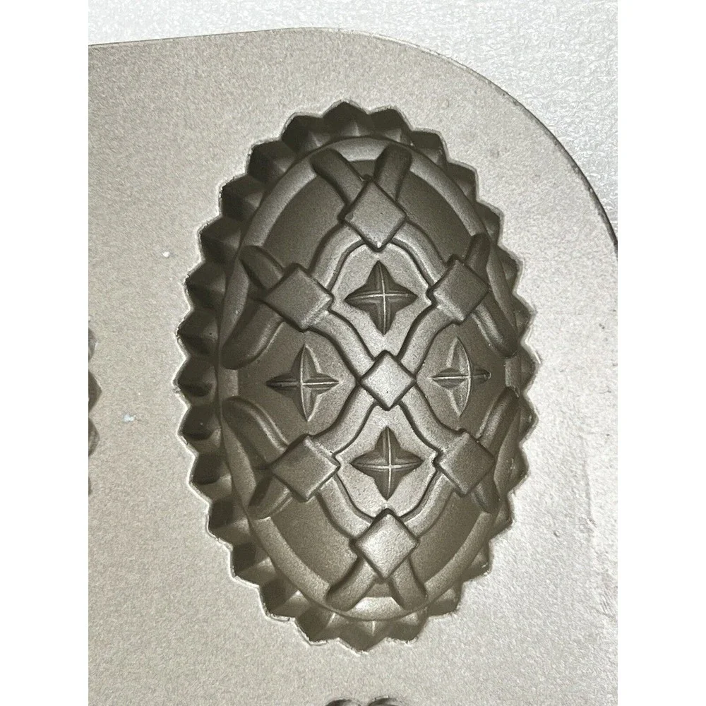 Nordic Ware Easter Egg Baking Mold 9 Muffin Mini Cake Cast Aluminum Pan USA